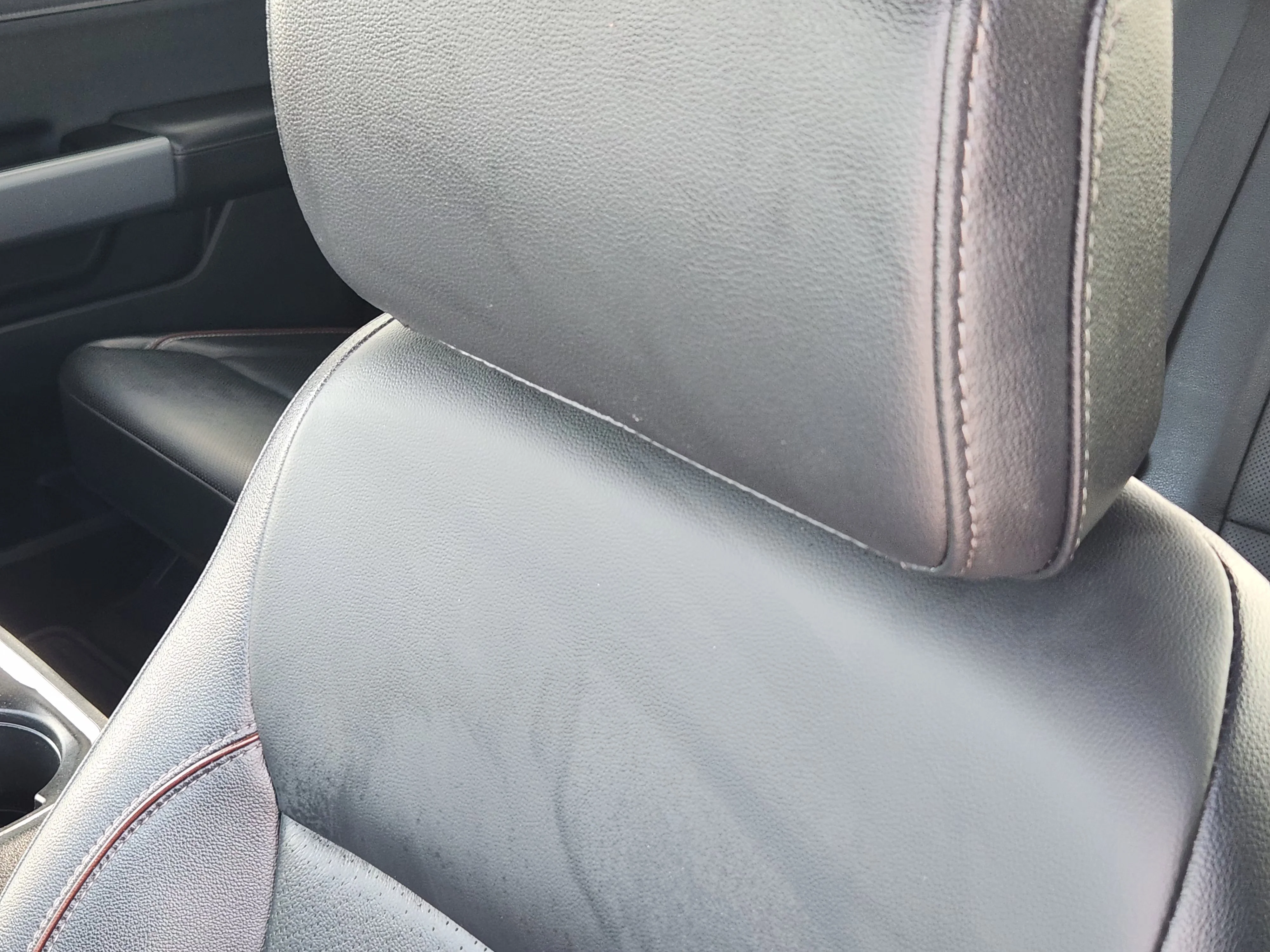 Used 2024  Ford XL image 16