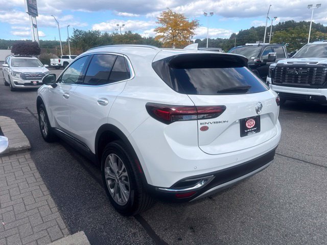 Used 2022 SUMMIT WHITE Buick Preferred image 5