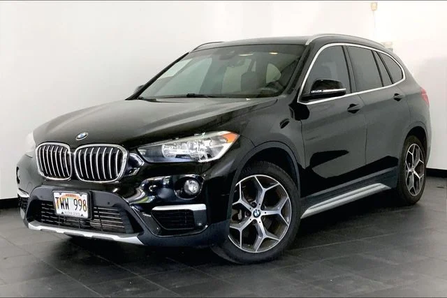 Used 2019 Jet Black BMW sDrive28i image 1