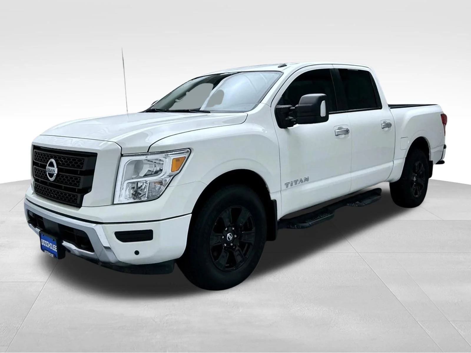 Used 2021 White Nissan SV image 1