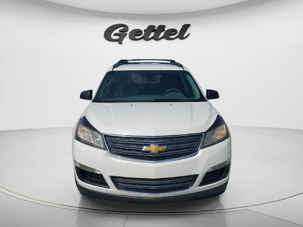 Used 2013 White Chevrolet LS image 2