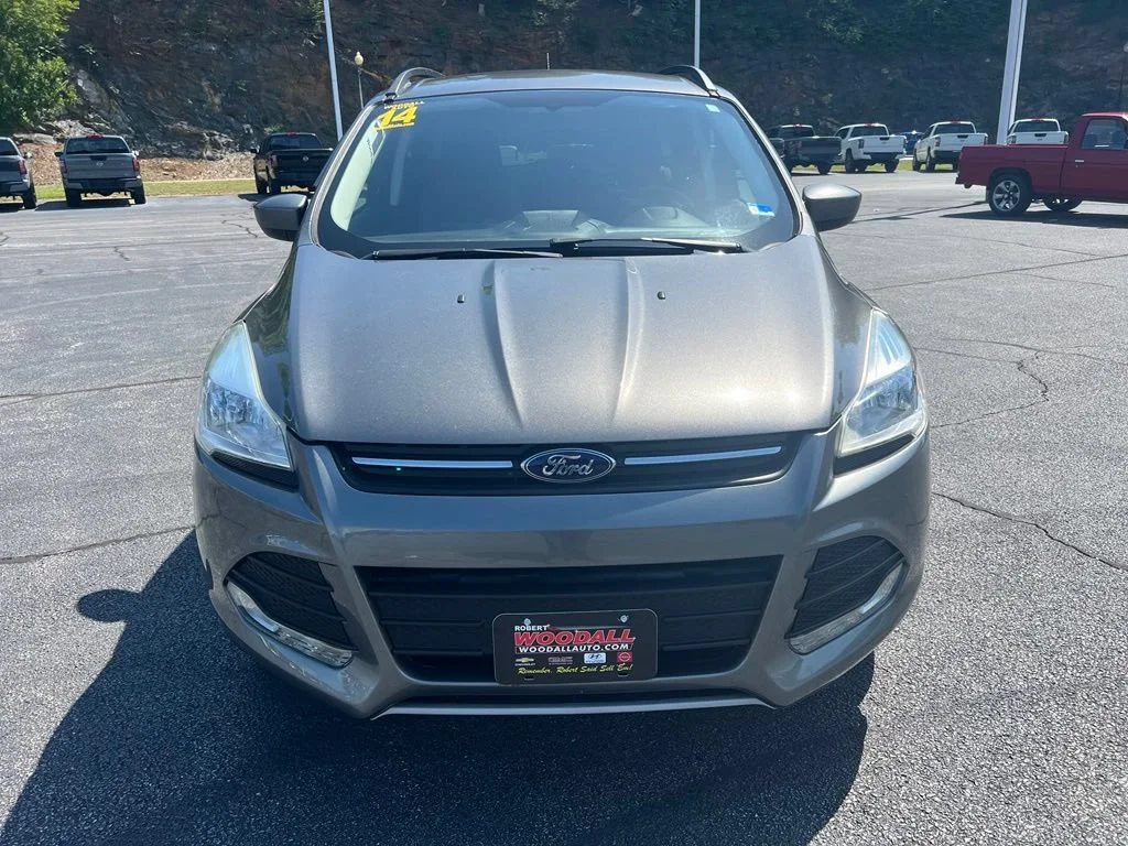 Used 2014 Ford Escape SE with VIN 1FMCU9GX8EUD55521 for sale in Danville, VA