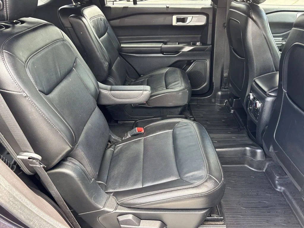 Used 2020 Black Ford Limited image 22