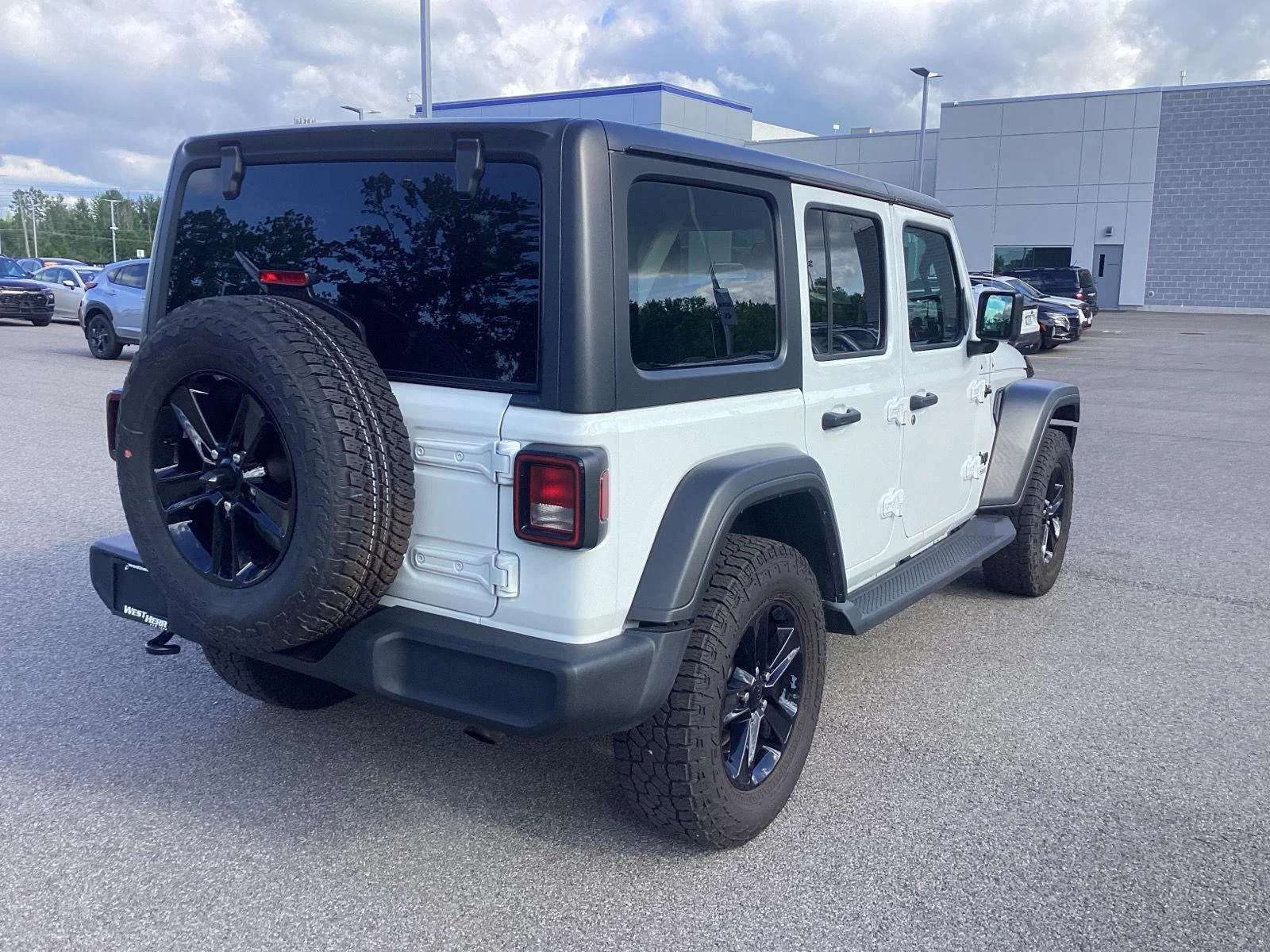 Used 2021 Bright White Clearcoat Jeep Unlimited Sport Altitude image 8
