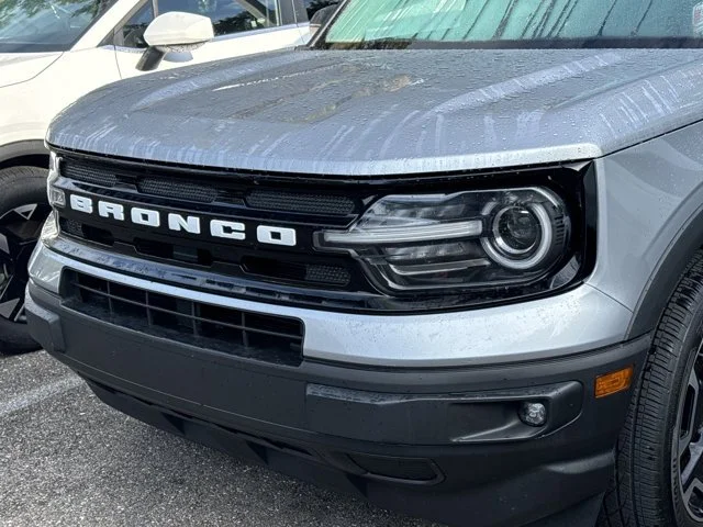 Used 2023 Silver Ford Outer Banks image 11