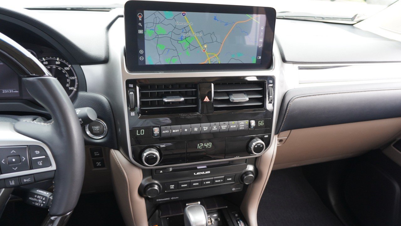 Certified Used 2023 EMINENT WHITE PEARL Lexus GX 460 Premium image 16