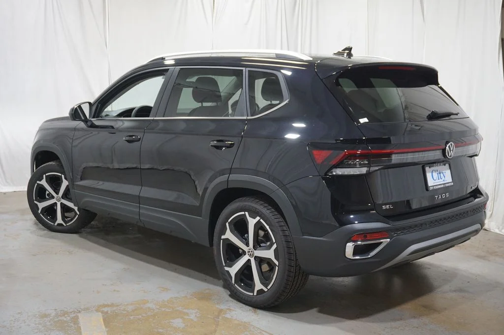New 2026 Black Volkswagen 1.5T SEL image 8