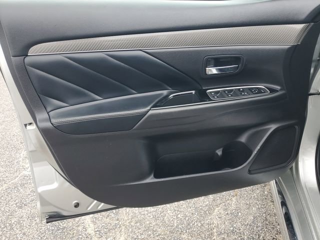 Used 2022 Silver Mitsubishi GT image 8