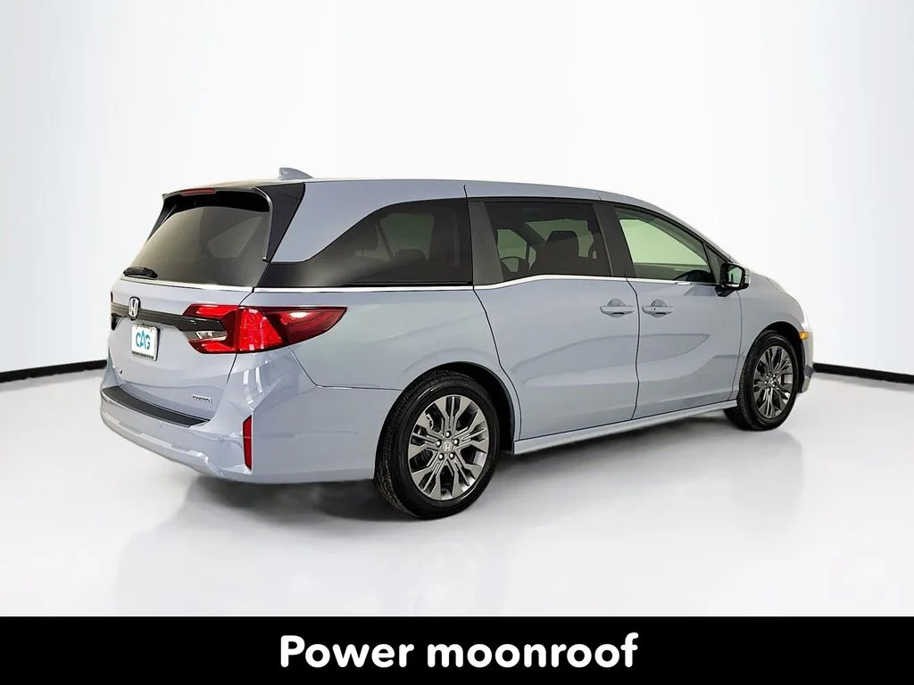 Certified Used 2026 Sonic Gray Pearl Honda Touring image 8