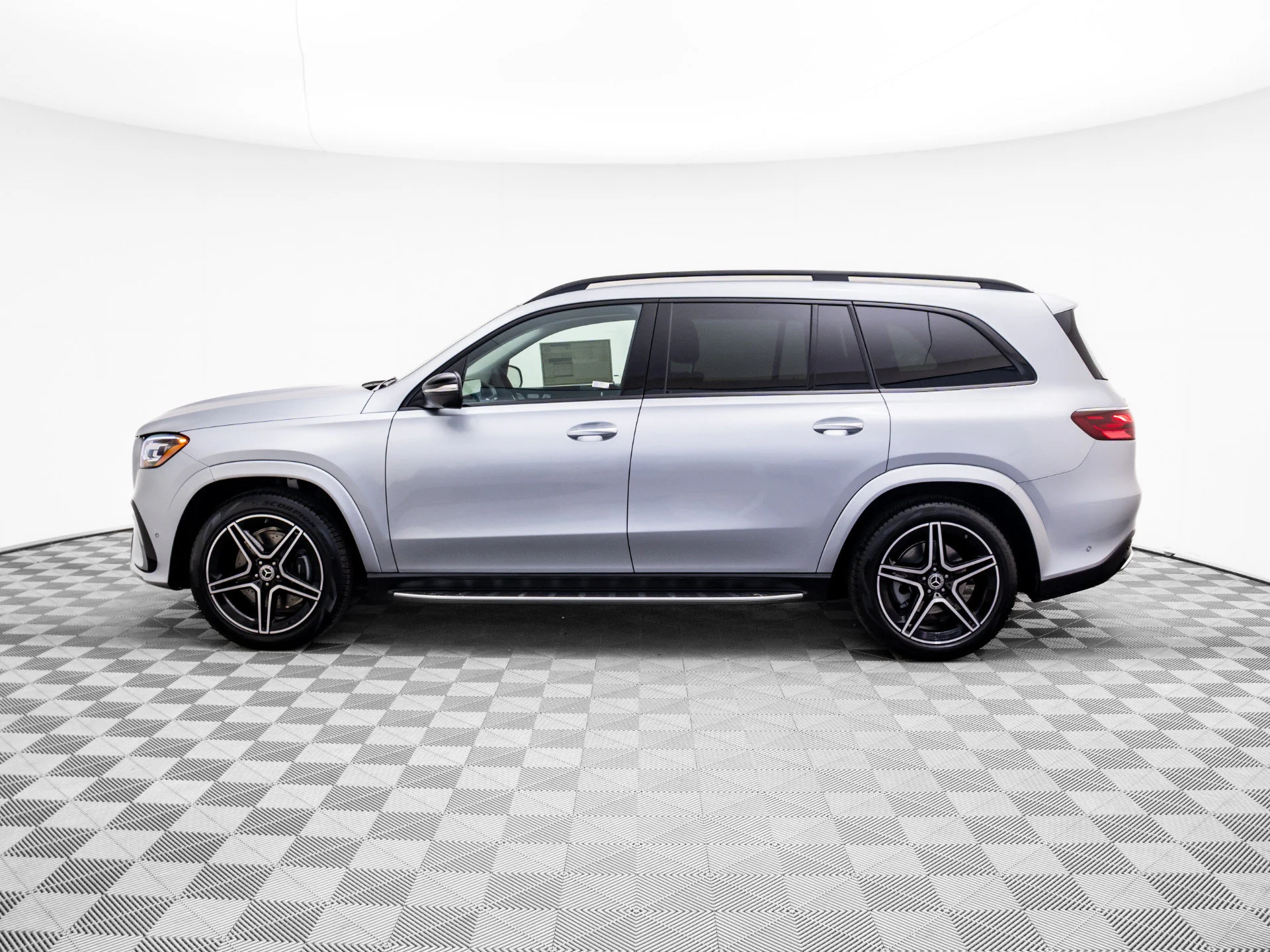 New 2026 Silver Mercedes-Benz GLS 450 image 2
