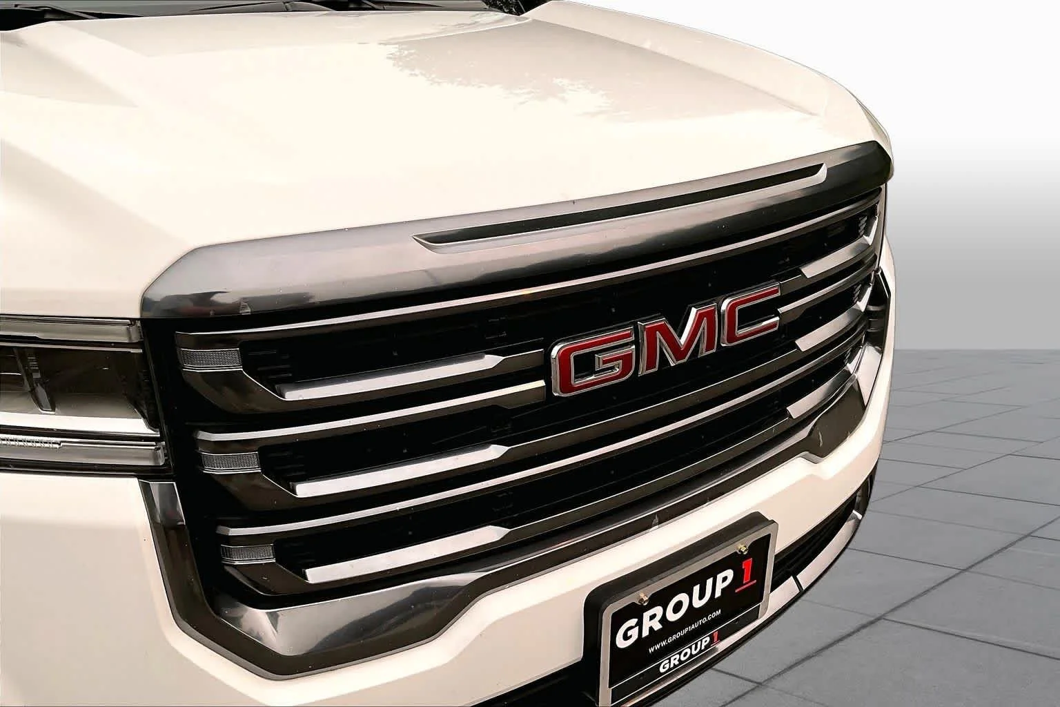 Used 2023 Summit White GMC AT4 image 32