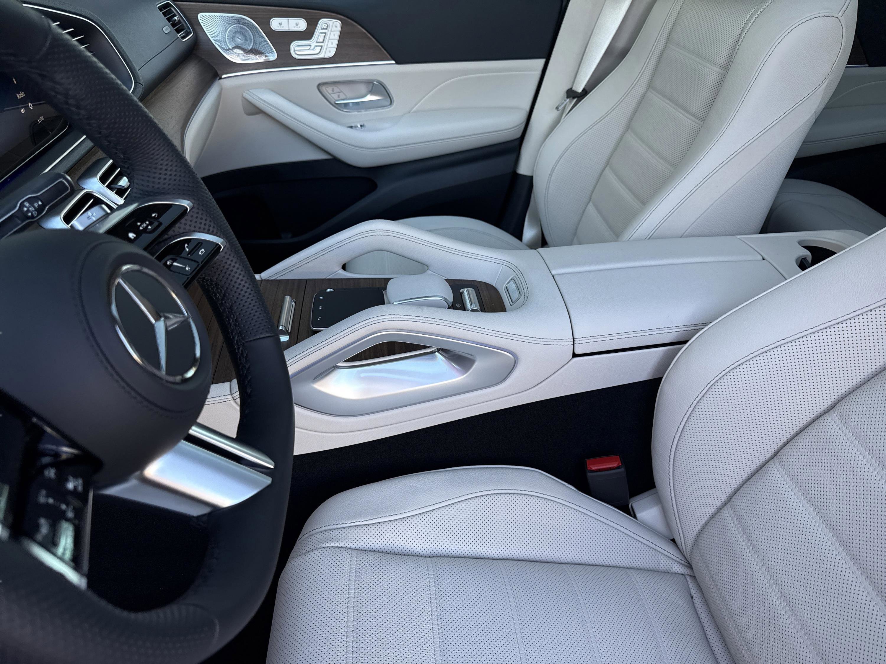 Used 2026 Polar White Mercedes-Benz GLS 450 image 17