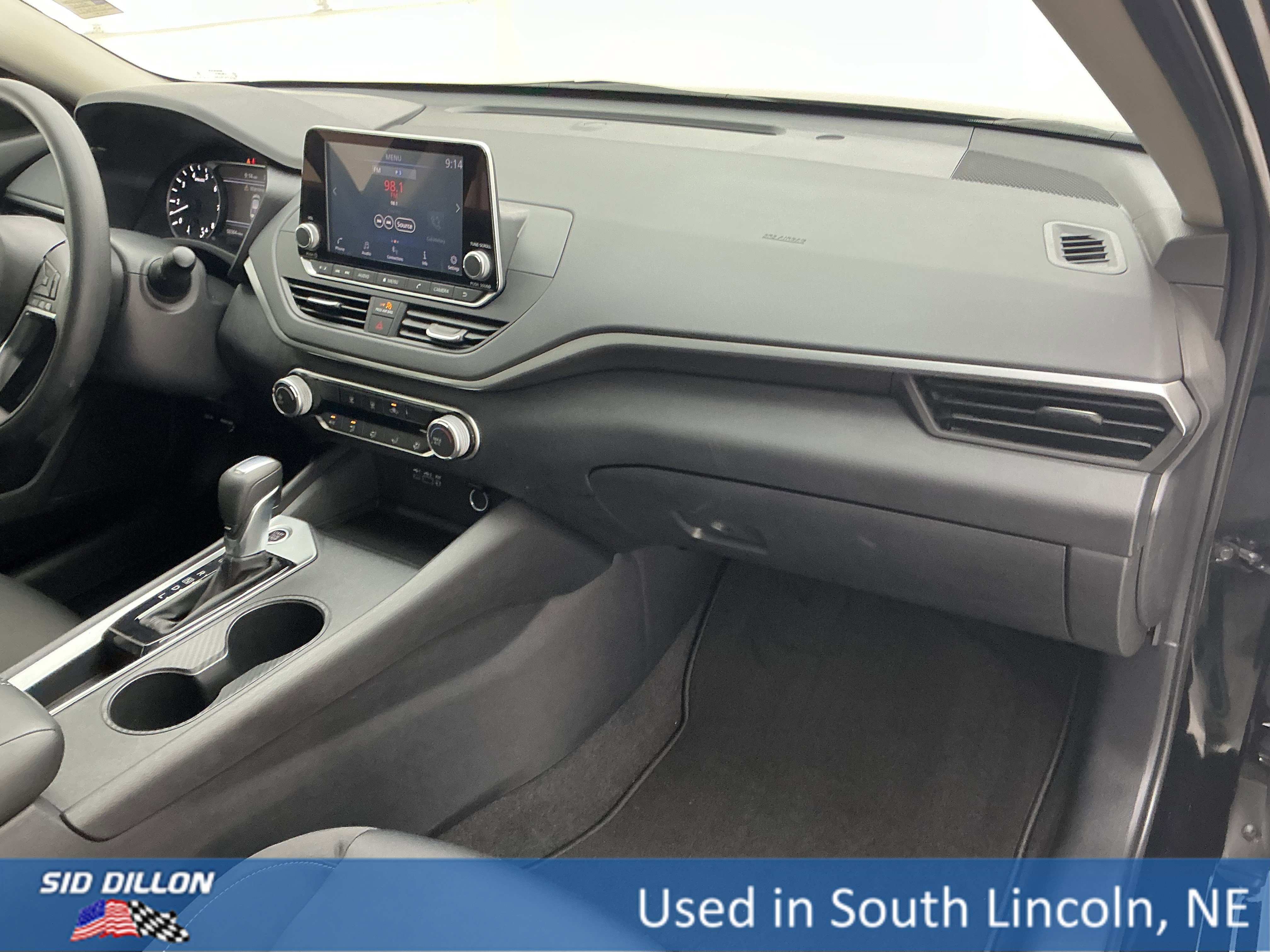 Used 2020 Super Black Nissan 2.5 S image 24
