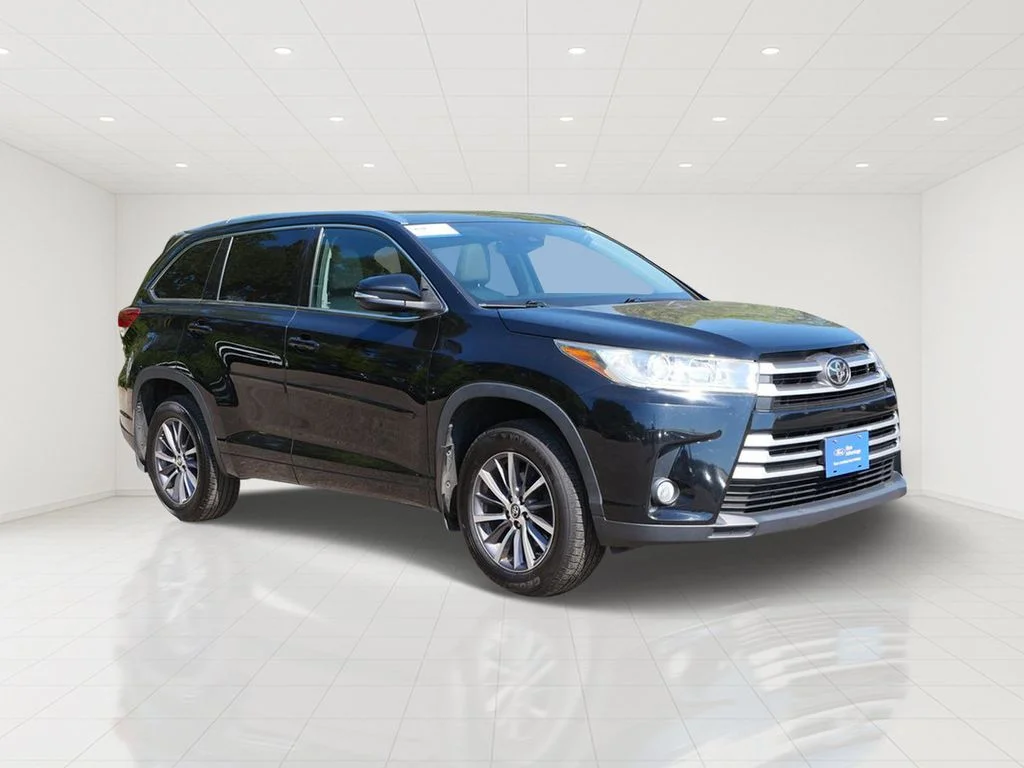 Certified Used 2018 Black Toyota XLE image 1