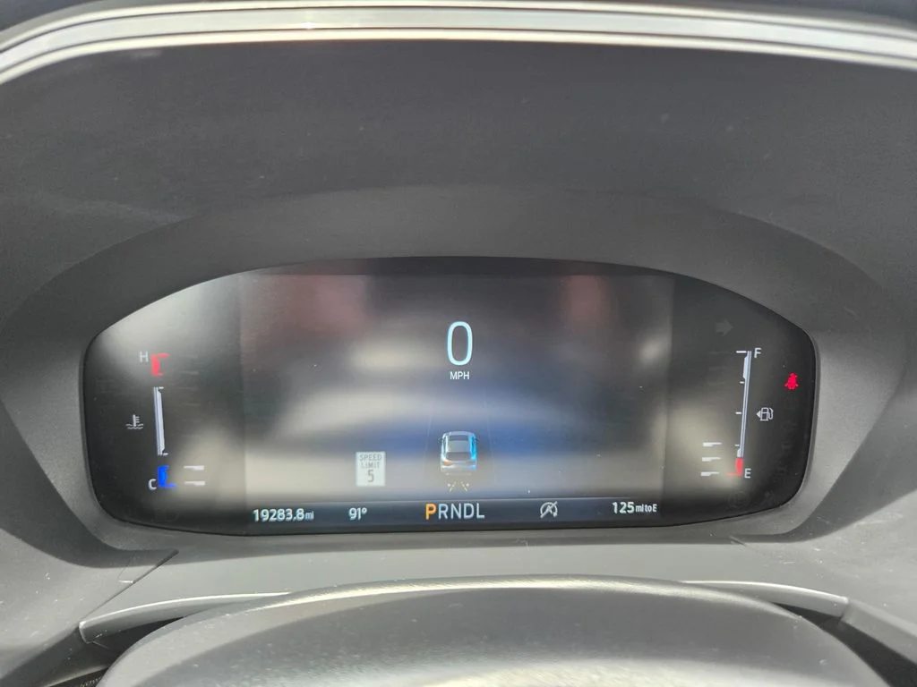 Used 2023 Agate Black Metallic Ford ST-Line image 25