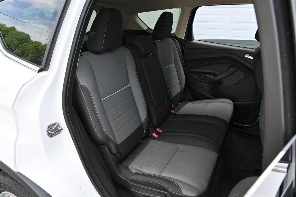 Used 2013 Oxford White Ford SE image 23