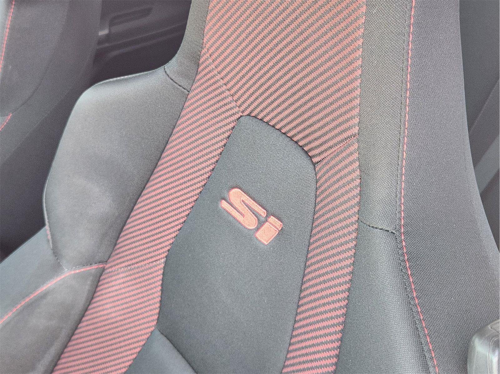 Certified Used 2020 Platinum White Pearl Honda SI image 31