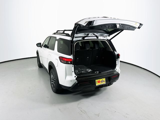 New 2026 Everest White Pearl TriCoat Nissan SV image 9