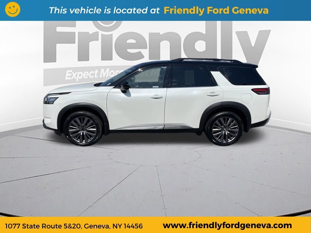 Used 2023 White Nissan SL image 8