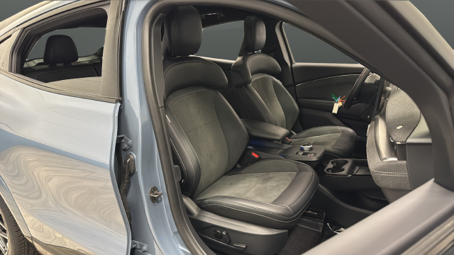 Used 2023 Vapor Blue Ford GT image 24