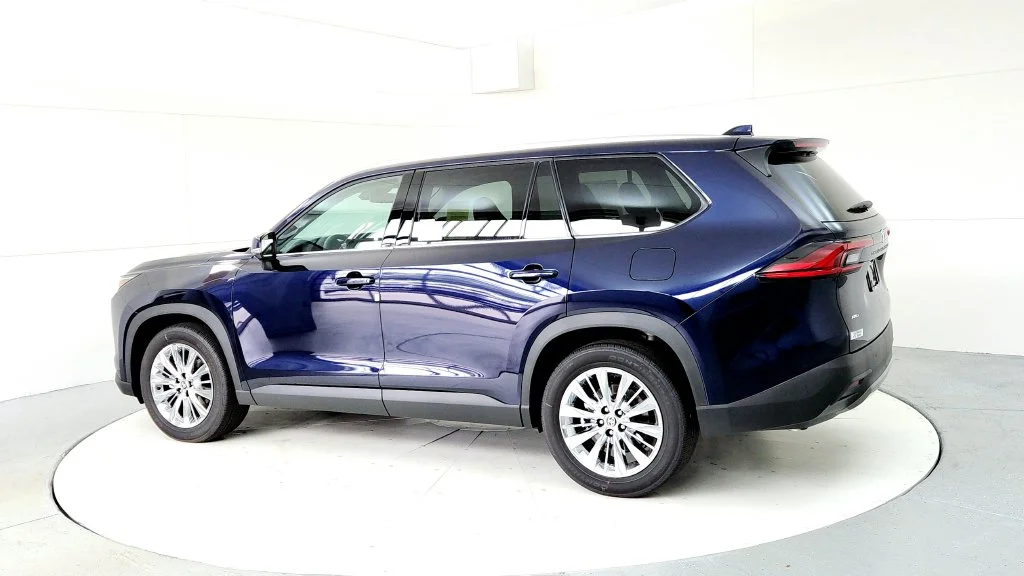 New 2026 Blueprint Toyota Platinum image 4