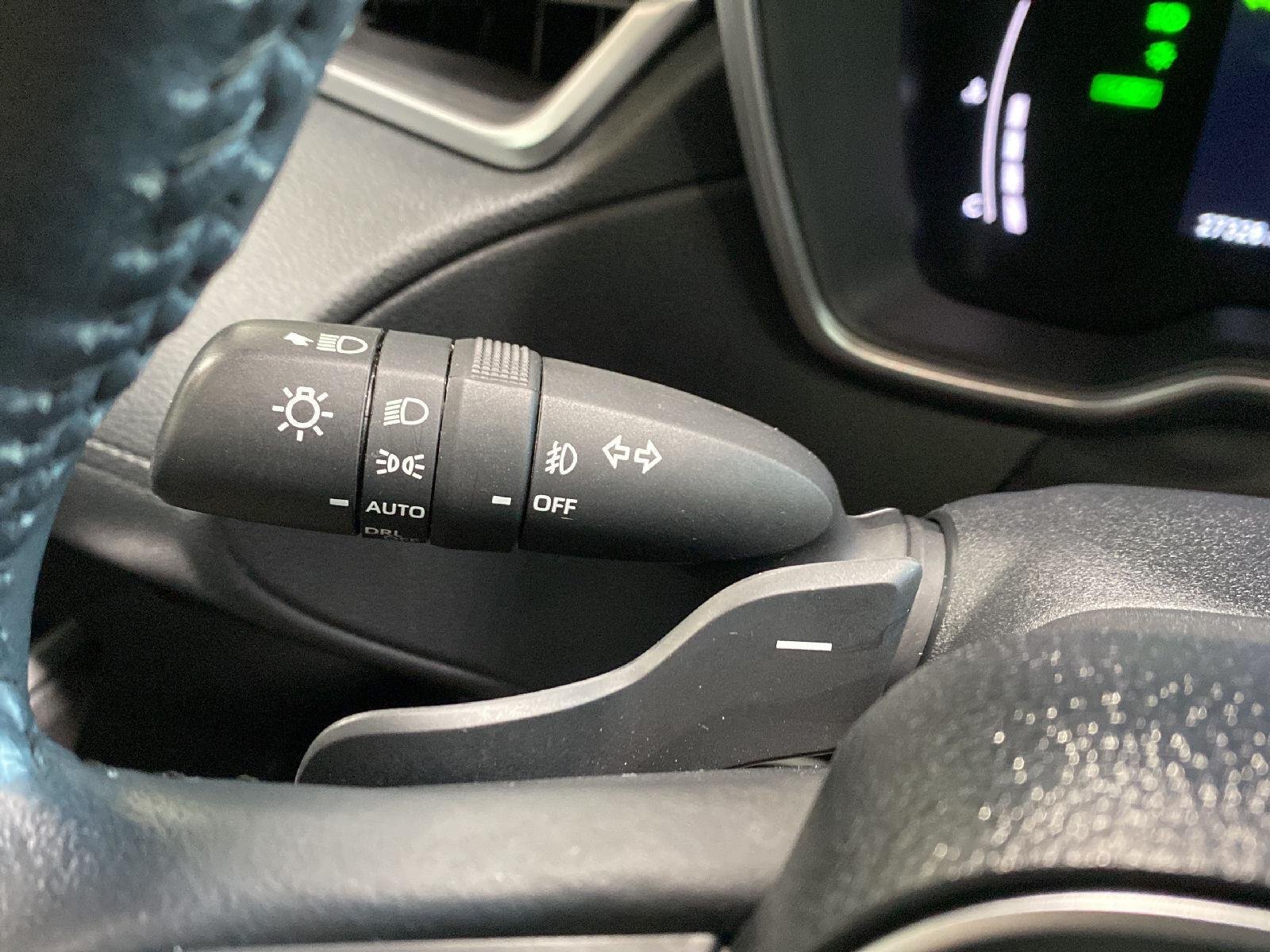 Used 2024 Wind Chill Pearl Toyota XSE image 31