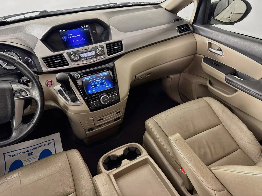 Used 2015 White Honda EX-L image 29