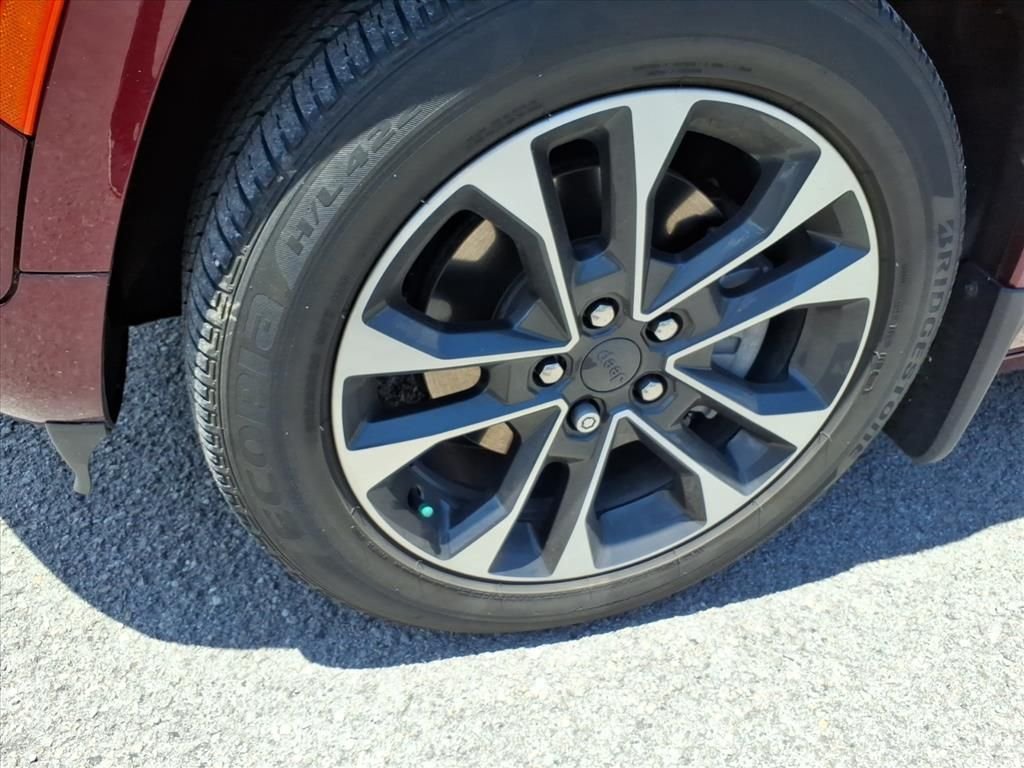 Used 2023 Red Jeep Overland 4xe image 3