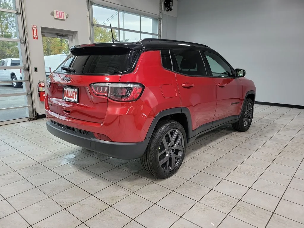 New 2026 Red Hot Pearlcoat Jeep Limited image 7