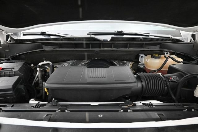 Used 2021  GMC AT4 image 24