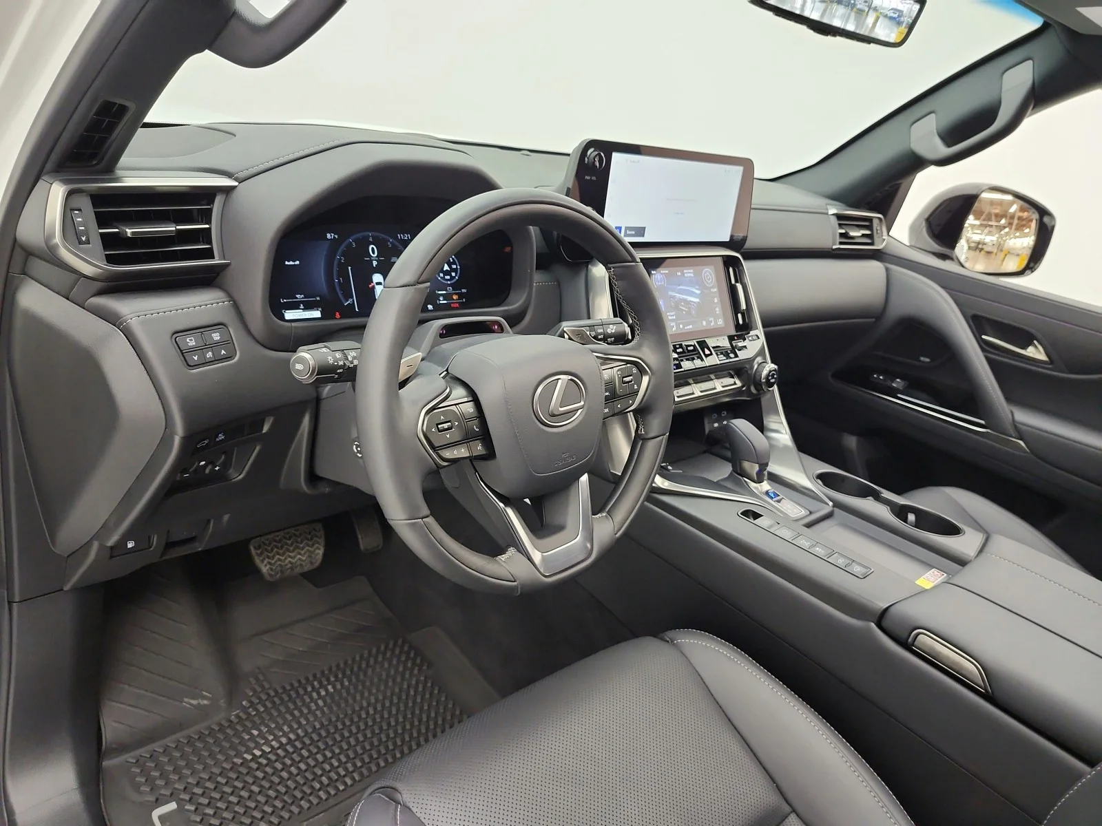Used 2026 Eminent White Pearl Lexus LX 700h Luxury image 9