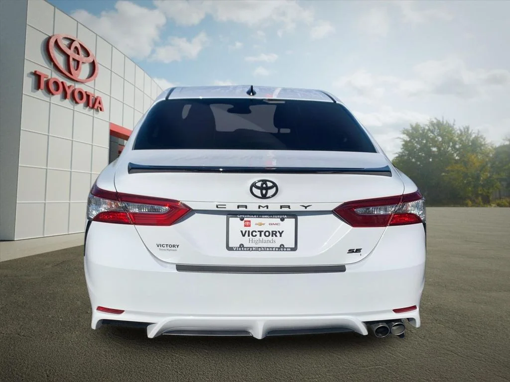 Used 2020 White Toyota SE Nightshade image 4