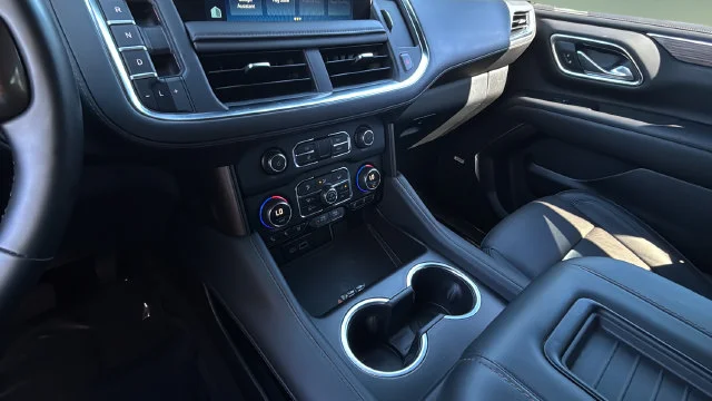Used 2024 Black Chevrolet High Country image 14