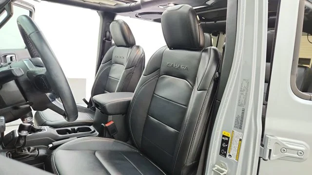 Used 2023 Silver Jeep Sahara 4xe image 17
