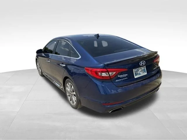 Used 2016 Blue Hyundai Limited image 5