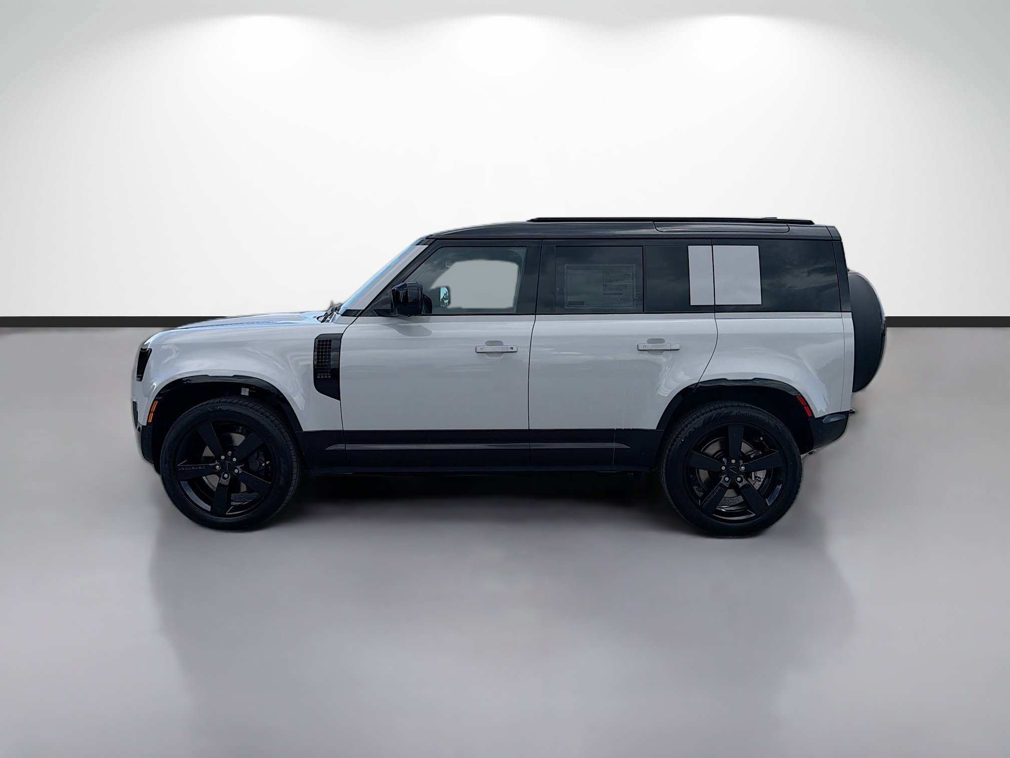 New 2026 Borasco Grey Land Rover X-Dynamic SE image 2
