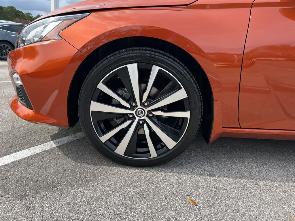 Used 2021 Orange Nissan 2.5 SR image 52