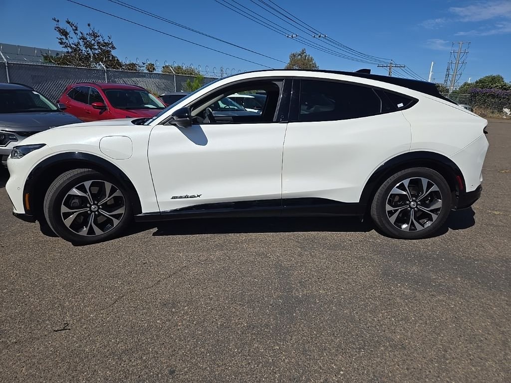 Used 2021 White Ford Premium image 5