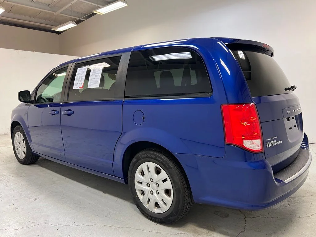 Used 2018 Blue Dodge SE image 11