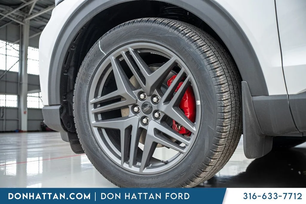 New 2026 Star White Metallic Tri-Coat Ford ST image 45