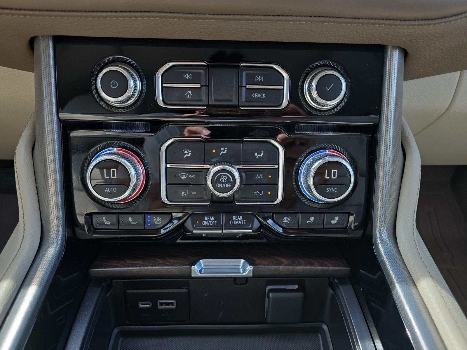 Used 2021 White Frost Tricoat GMC Denali image 21
