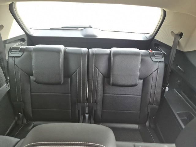 2022 Volkswagen Atlas SE w/Tech - Photo 31