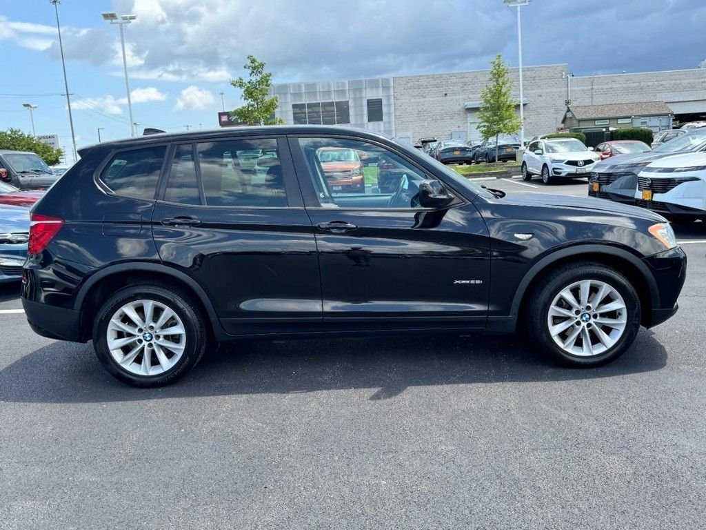Used 2014 Jet Black BMW xDrive28i image 2