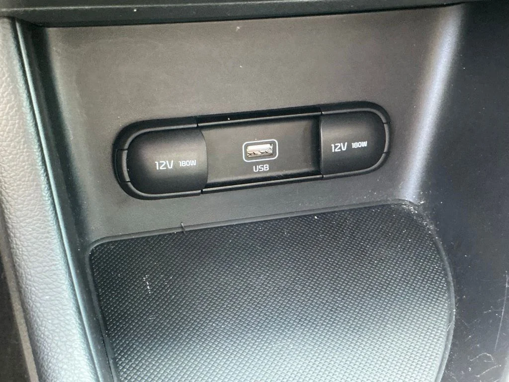 Used 2022 Red Kia LX image 44