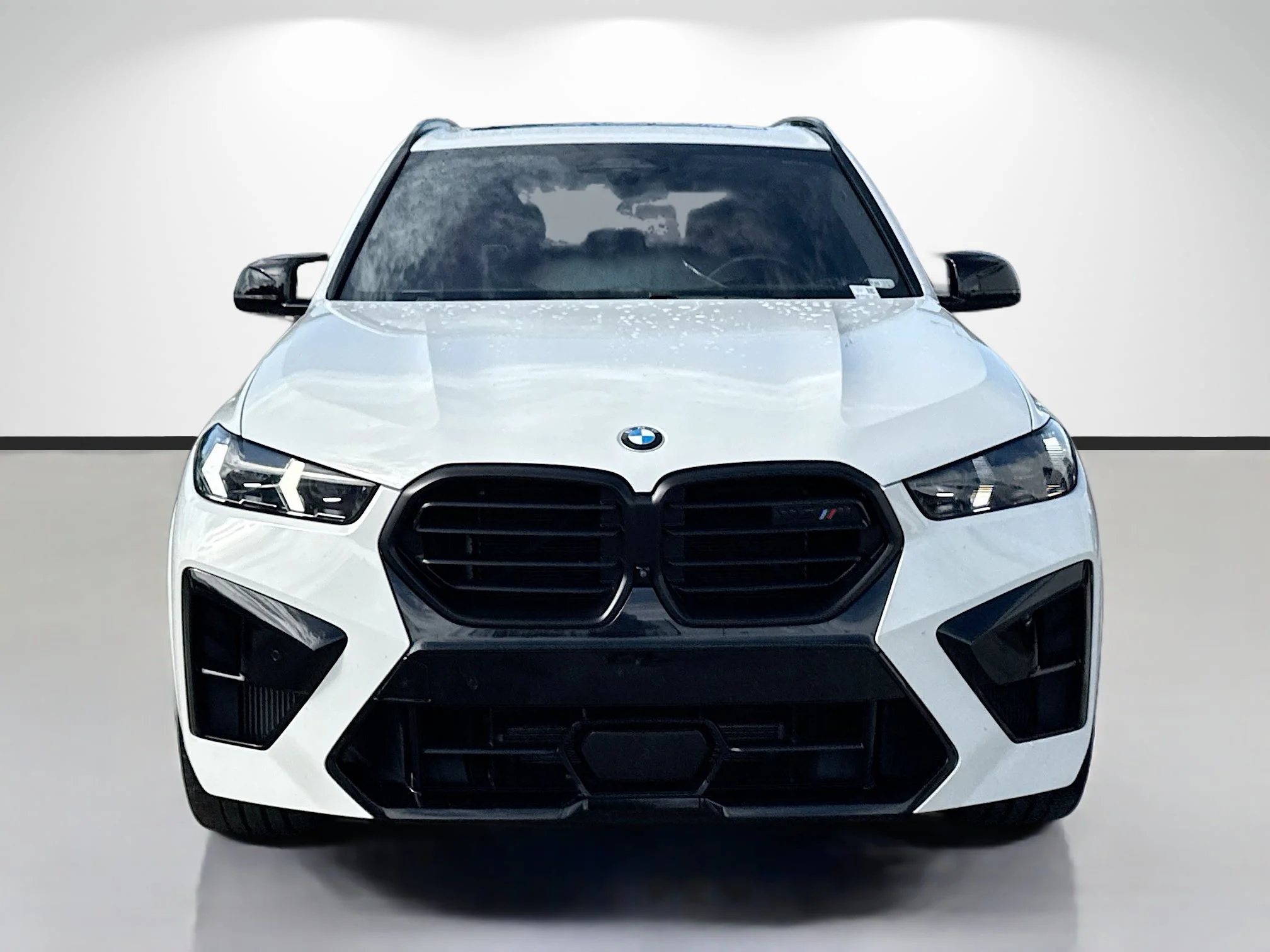 Used 2024 Alpine White BMW Competition image 8