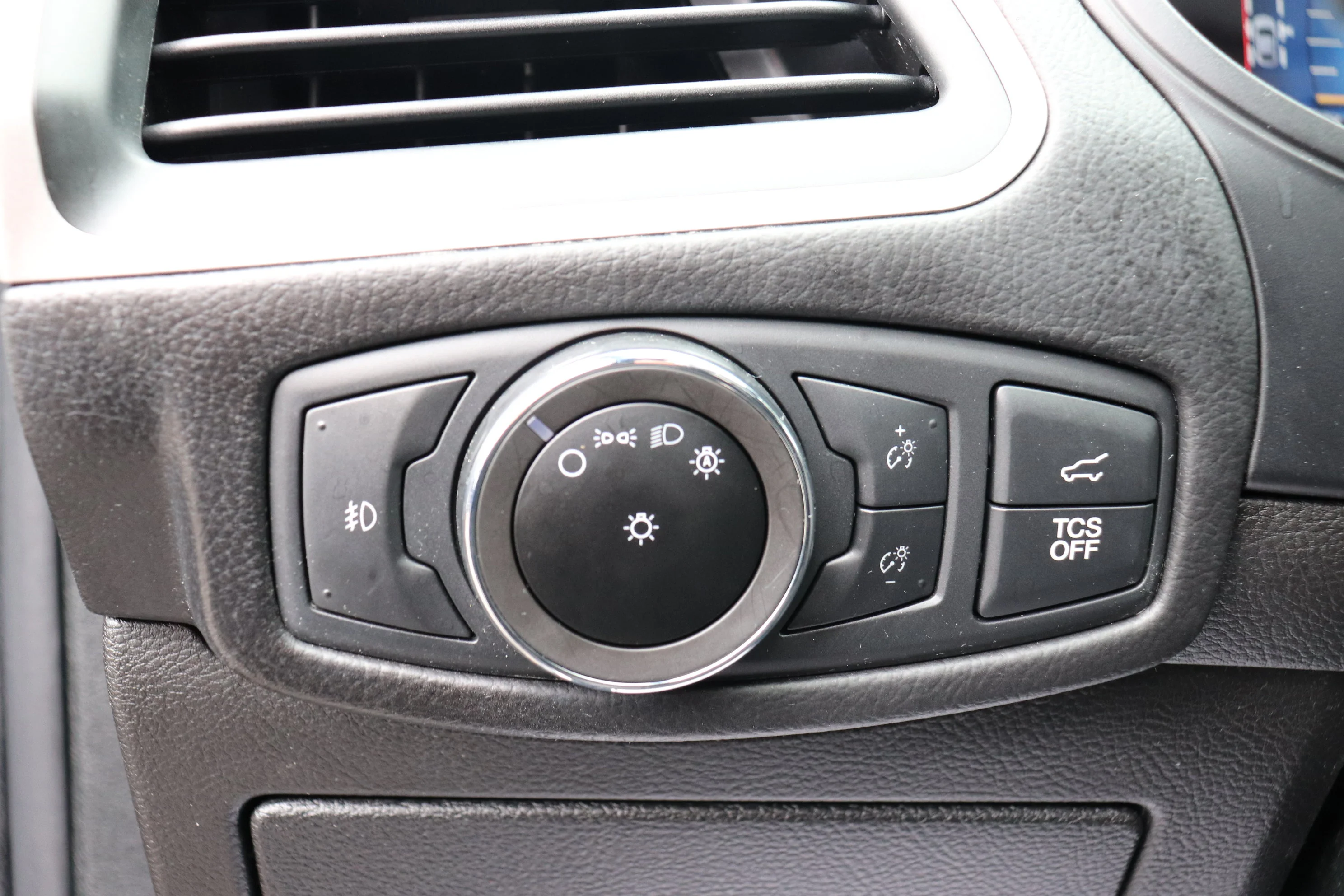 Used 2023 Black Ford SEL image 12