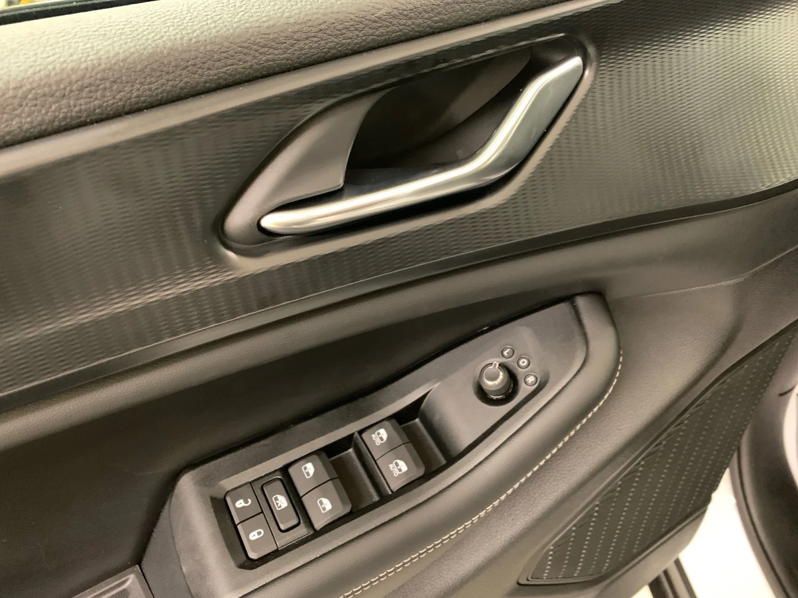 New 2025 Bright White Jeep Altitude image 11