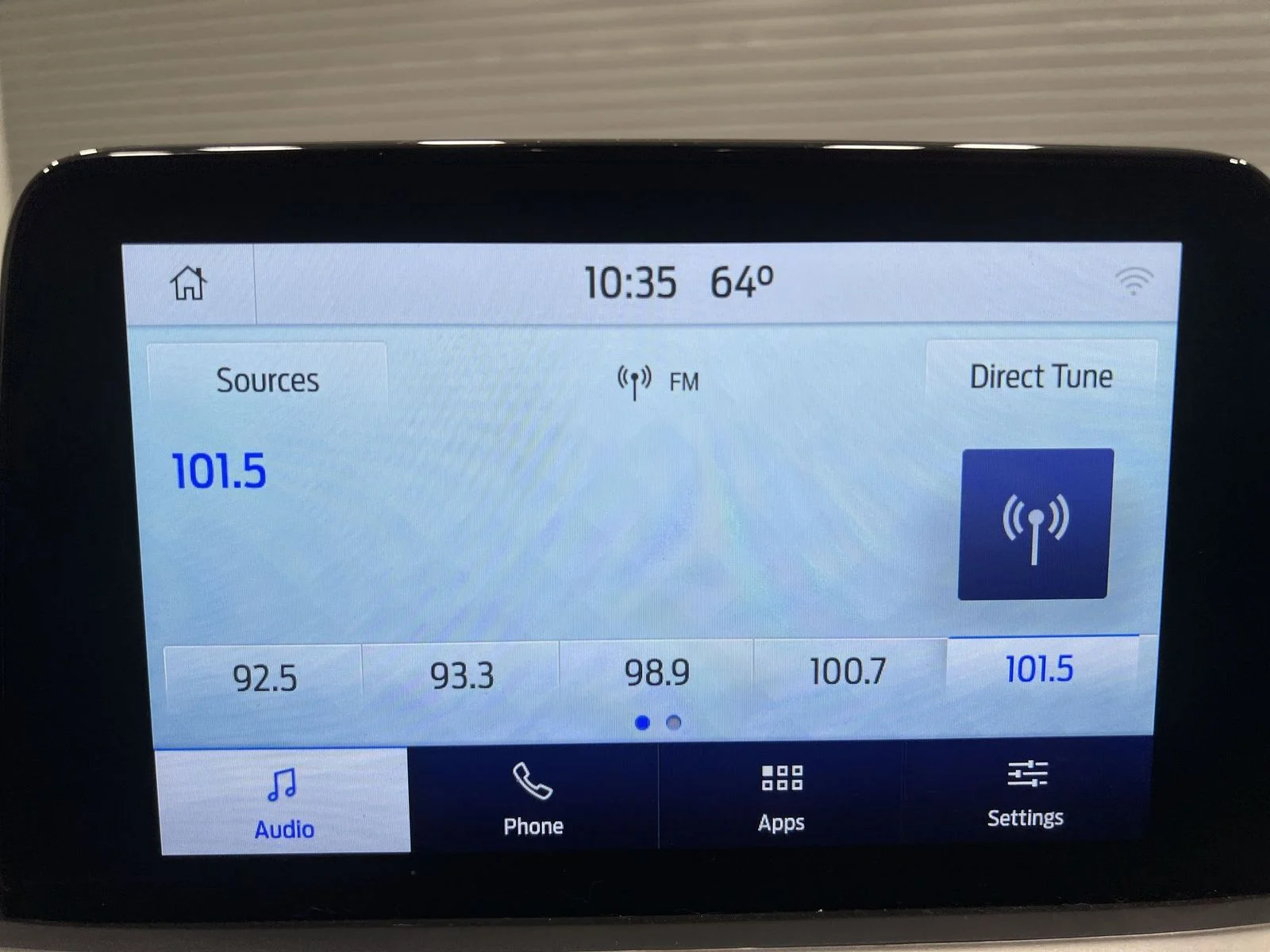 Used 2022 White Ford SE image 16