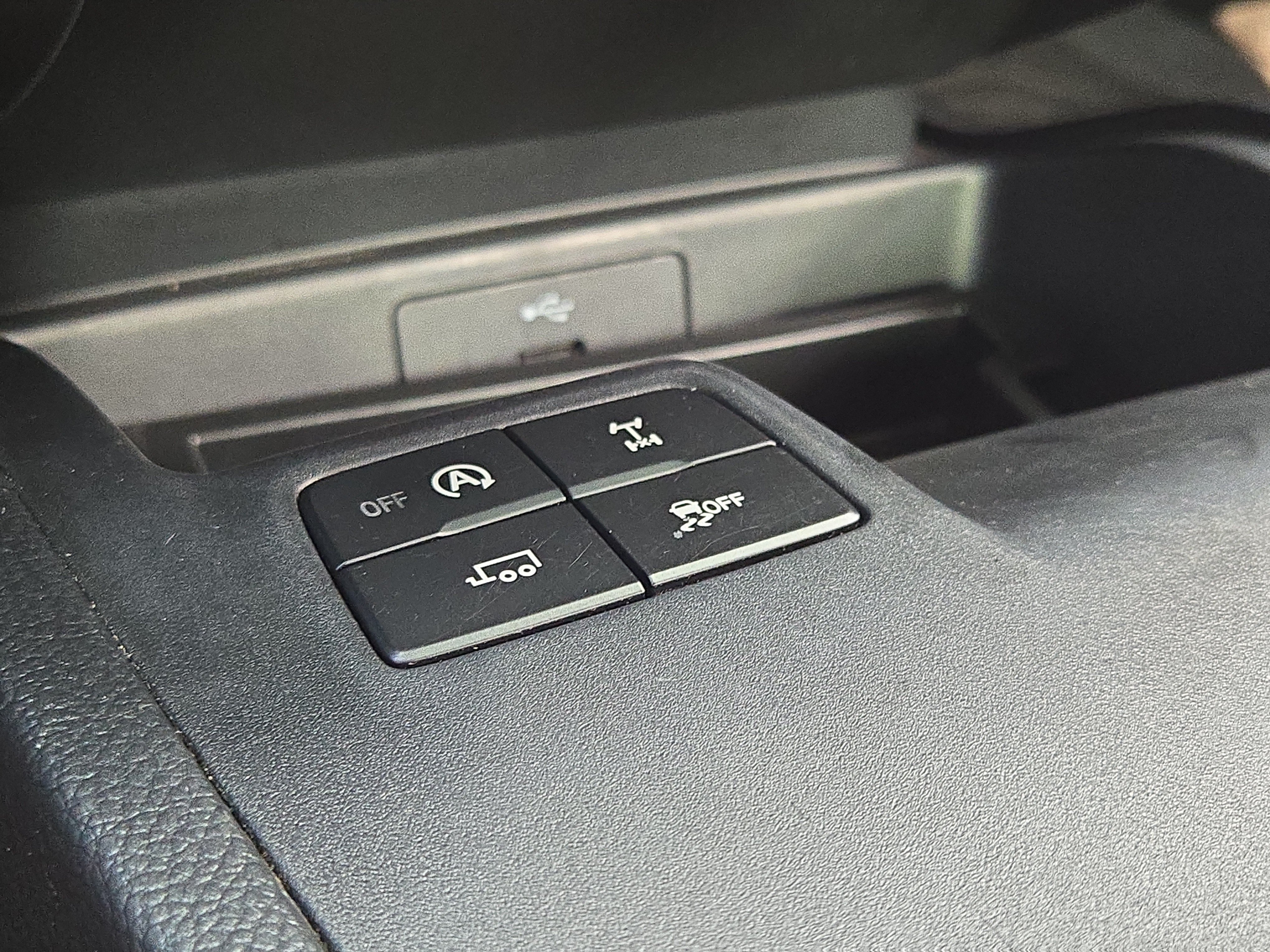 Used 2019 Lightning Blue Metallic Ford XL image 27