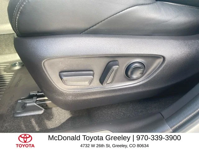 Used 2022 White Toyota XLE image 12
